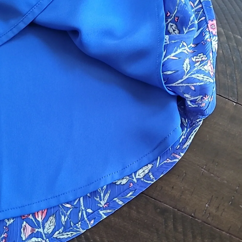 NWT LOFT Floral Ruffle Neck Puff Sleeve Top Cottagecore Blue, size M - Picture 8 of 10